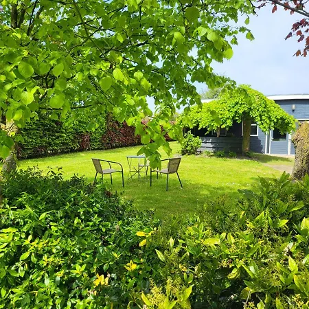 Luxe Bloemenzicht 4 Personen, Bnb, 10 Minuten Zee *