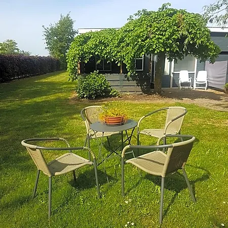 B&B Luxe Bloemenzicht, Zeer Ruime 4 Persoons Accomodatie, 10 Minuten Van Zee Breezand (North Holland)