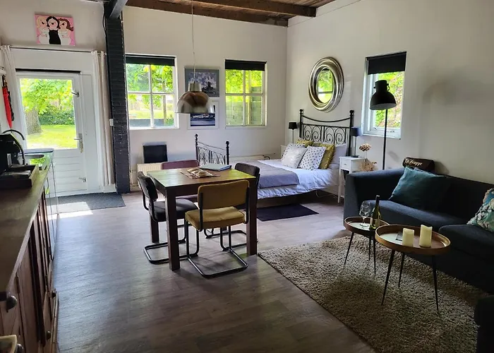 Luxe Bloemenzicht 4 Personen, Bnb, 10 Minuten Zee