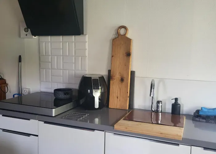 Luxe Bloemenzicht 4 Personen, Bnb, 10 Minuten Zee Panzió