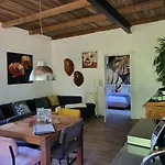 Bed & Breakfast Luxe Bloemenzicht 4 Personen, Bnb, 10 Minuten Zee 4*
