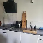 Luxe Bloemenzicht 4 Personen, Bnb, 10 Minuten Zee Bed & Breakfast