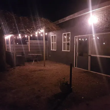 Luxe Bloemenzicht 4 Personen, Bnb, 10 Minuten Zee 4*