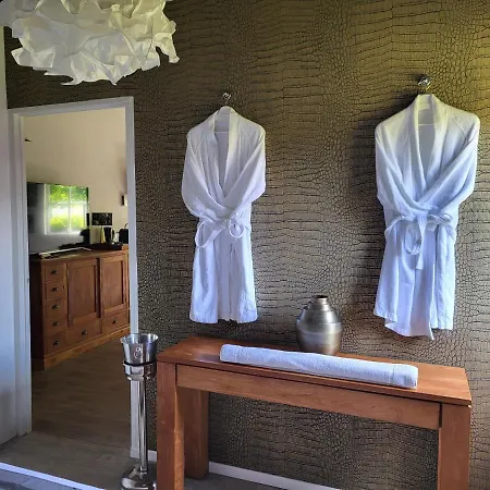 فندق مبيت وإفطار Luxe Bloemenzicht 4 Personen, Bnb, 10 Minuten Zee Breezand (North Holland)